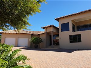 4 Bed House in Doringkruin