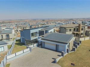 4 Bed House in Midstream Ridge Estate