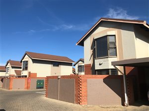2 Bed Townhouse in Universitas