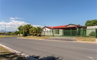 4 Bedroom House in Flamingo Vlei