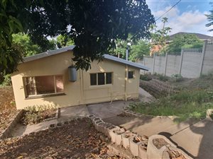 2 Bed Flat in Lotusville