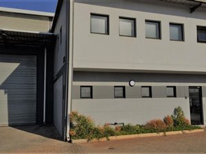 648 m² Industrial space in Cornubia