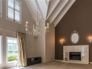 6 Bed House in Tokai