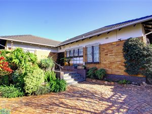 3 Bed House in Franklin Roosevelt Park