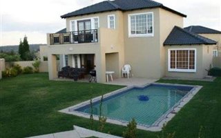 3 Bedroom Cluster in Olivedale
