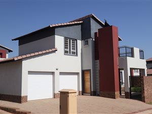 3 Bed House in Hazeldean (Silverlakes Surroundings)