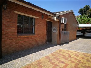 3 Bed House in Valdin Heights