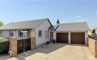 3 Bedroom Townhouse in Thatchfield