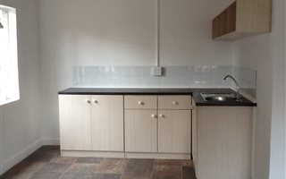 Studio apartment in Doornpoort and surrounds