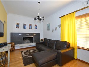 4 Bed House in Bosonia