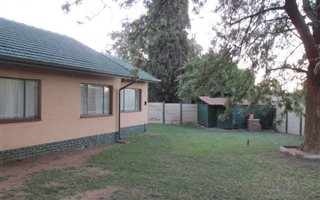 4 Bedroom House in Protea Park
