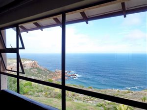 3 Bed House in Mossel Bay Golf Estate