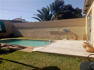 3 Bed House in Maraisburg