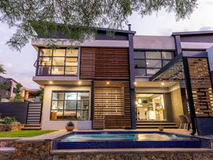 4 Bed House in Lynnwood Ridge