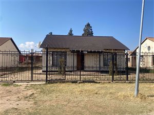 2 Bed House in Selosesha