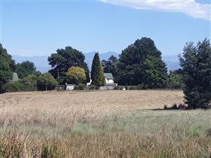 2030 m² Land available in Underberg