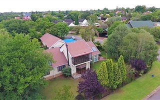 4 Bedroom House in Alphen Park
