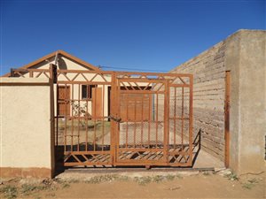 2 Bed House in Orange Farm