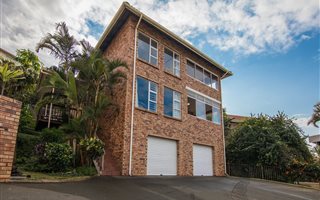 5 Bedroom Townhouse in Willard Beach