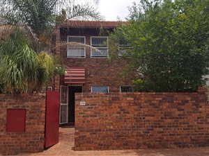 2 Bedroom Townhouse in Garsfontein