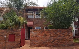 2 Bedroom Townhouse in Garsfontein