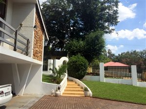 5 Bed House in Bramley Park