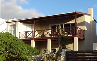 4 Bedroom House in Kommetjie