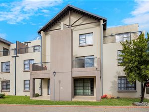 2 Bed Apartment in Ruimsig
