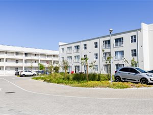 2 Bed Flat in Nuutgevonden