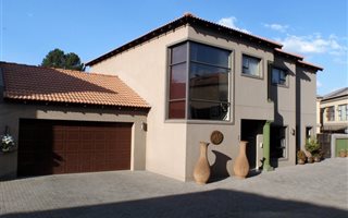 3 Bedroom House in Vanderbijlpark SW5