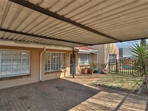 3 Bed House in Mulbarton