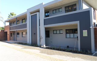2 Bedroom Cluster in Menlo Park