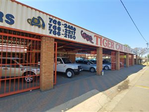 450 m² Commercial space in Roodepoort Central