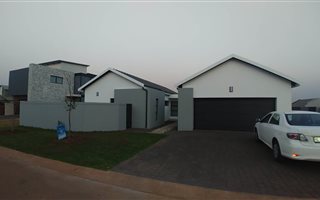 3 Bedroom House in Midstream Estate