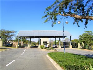 1376 m² Land available in Riverside Park