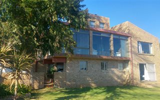 3 Bedroom House in Vanderkloof