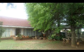 3 Bedroom House in Rothdene
