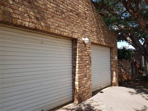 3 Bed Townhouse in Doornpoort and surrounds