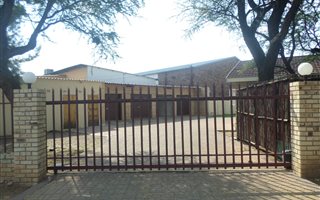 2 Bedroom House in Vryburg