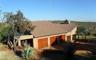 4 Bedroom House in Swartruggens