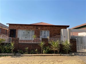 3 Bed House in Coronationville