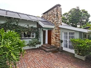 4 Bed House in Sunningdale