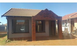 2 Bedroom Townhouse in Protea Glen