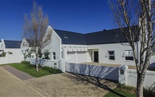 4 Bedroom House in Croydon Vineyard Estate