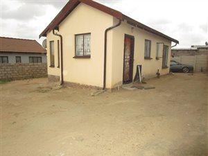 2 Bed House in Olievenhoutbosch
