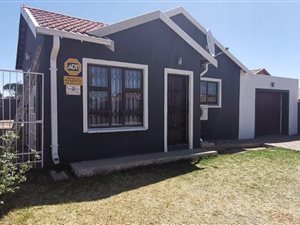 3 Bed House in Roodewal and surrounds
