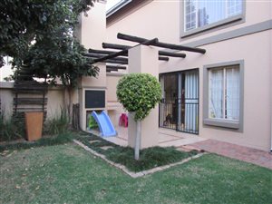 2 Bed Townhouse in Willow Park Manor