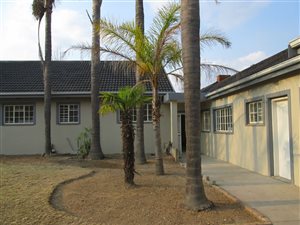 5 Bed House in Schuinshoogte