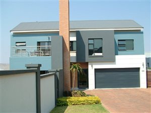 3 Bed House in Midstream Ridge Estate