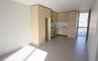 2 Bedroom Apartment in Somerset Lakes